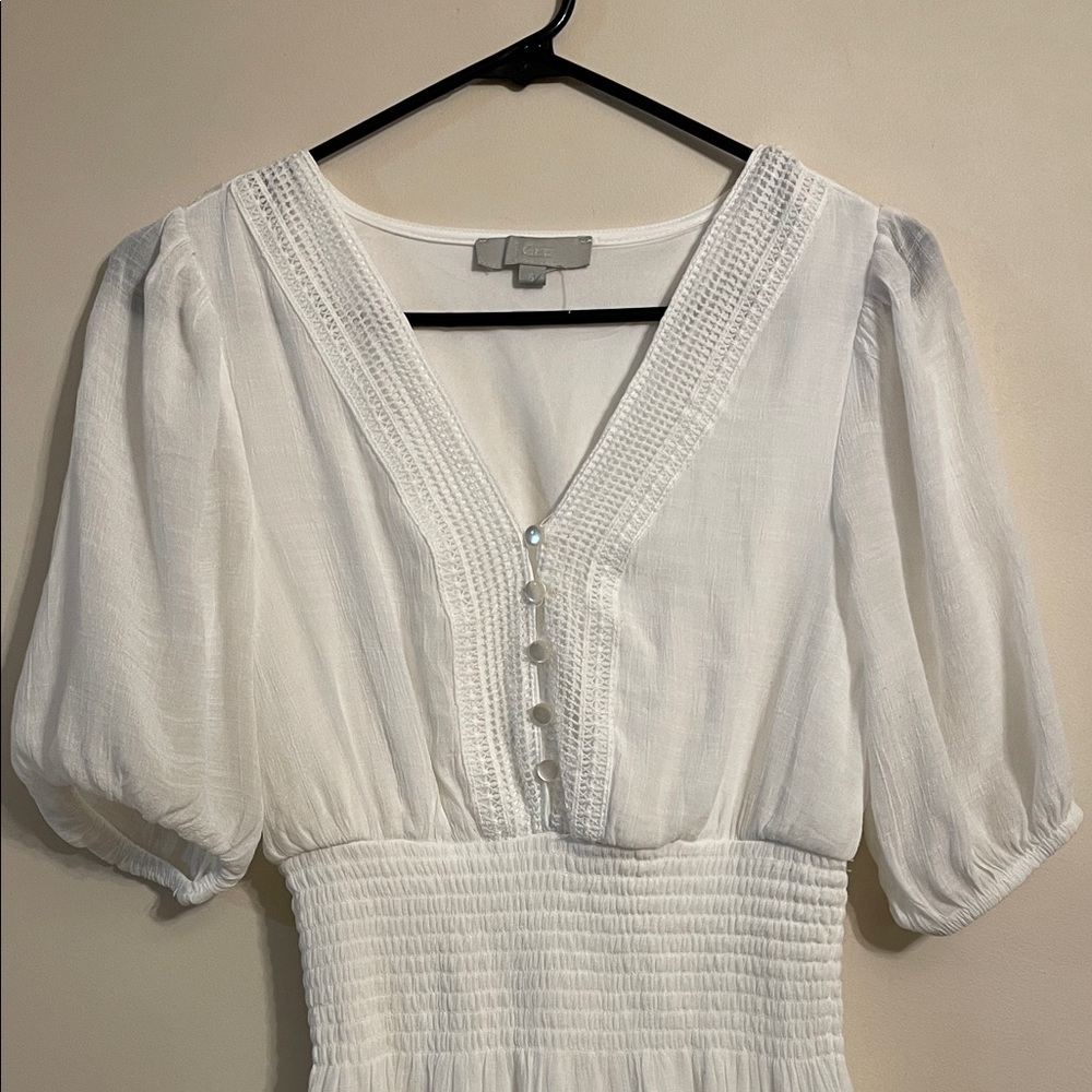 Chic White Maxi Dress with Button Details about 48 inch - Picture 3 of 11